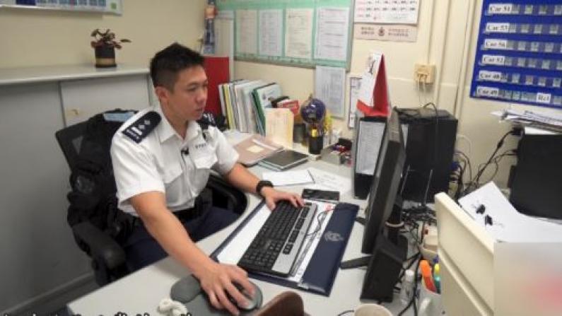 香港警察36小时：希望下一代有个稳定的社会生活