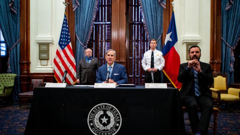 德州州长签署多项行政令 应对新冠患者激增