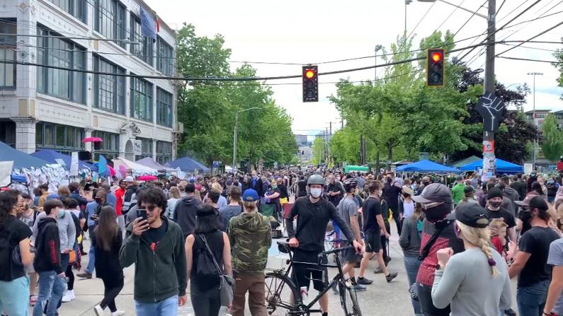 除了涂鸦满地 抗议者占领一周多的“西雅图自治区”现状如何？