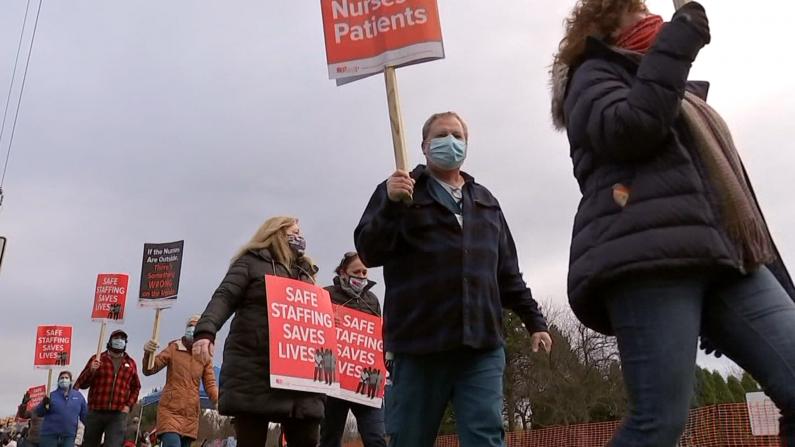 宾州800名护士罢工 “我们需要更好待遇和保护应对疫情”