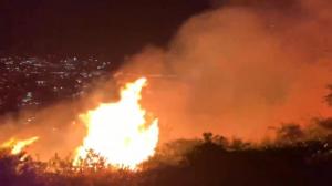 加州洛马大火威胁多家电视台：“火焰就在我们窗外”