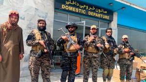 美军结束20年驻留阿富汗历史 塔利班喀布尔机场鸣枪庆祝