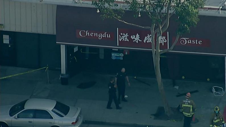 汽车冲进洛杉矶中餐馆 撞飞食客6人受伤