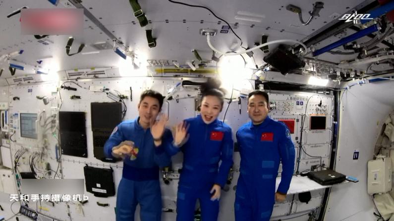 中国空间站首次太空授课都做了哪些实验？