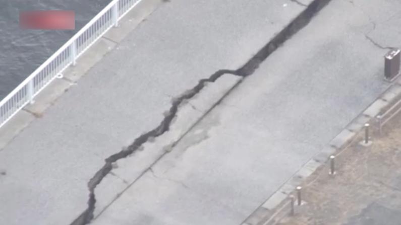 日本九州发生6.4级地震 道路现大裂缝 多处水管爆裂