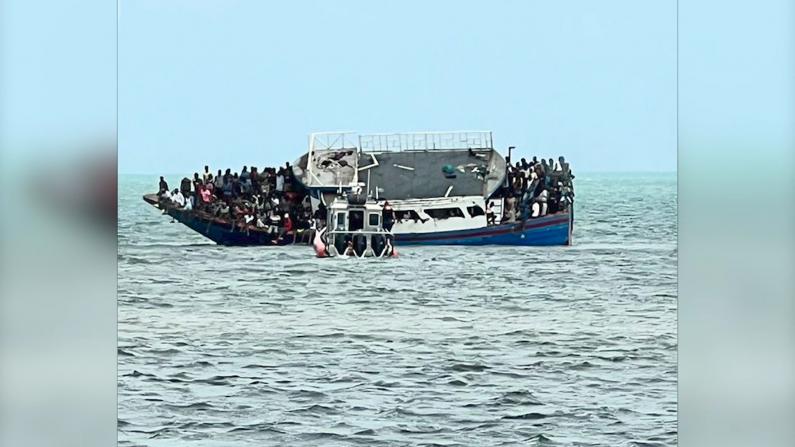 海地偷渡船佛罗里达遇险 海岸警卫队营救300余移民