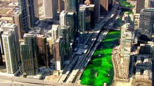 芝加哥再现“绿河”盛景 圣帕特里克节庆典重返