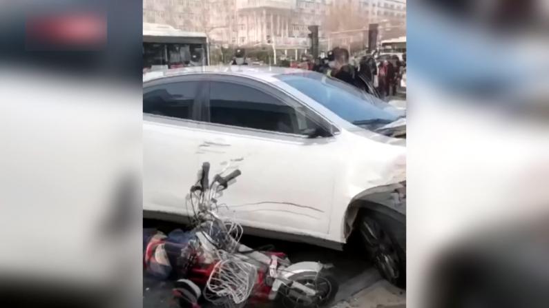 警方通报：河北邯郸车祸致14人受伤