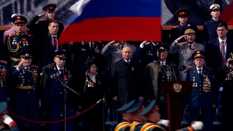 慶祝勝利日普京紅場閱兵：“俄軍在頓巴斯為祖國安全而戰”