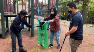 社区联手清洁法拉盛问题公园 民众户外活动更安心