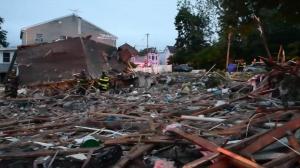 两栋楼被夷为平地 宾州小镇爆炸事故致5死2伤 数十户被疏散