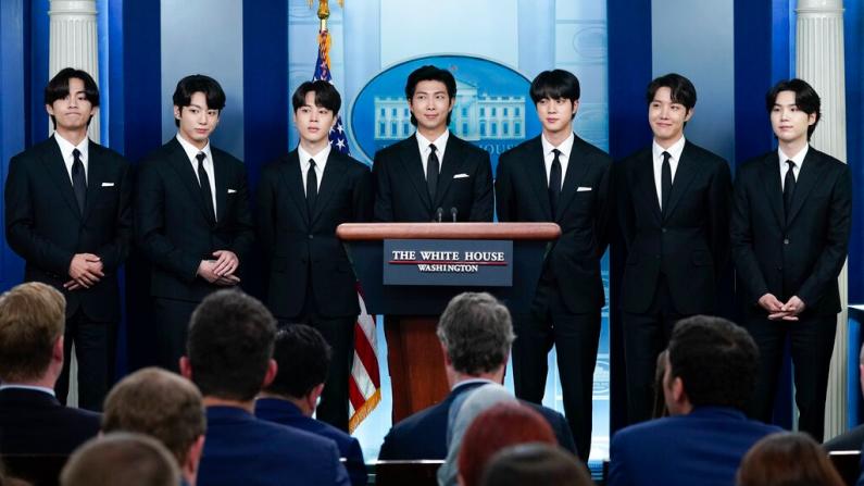 亚太裔传统月压轴活动 BTS访白宫讨论反亚裔歧视问题