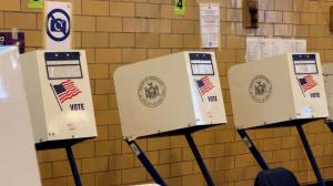 纽约初选投票日华社票站略冷清 选民：要选出能为民众办事的人