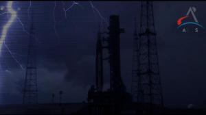 阿尔忒弥斯1号发射台遭三次雷击 闪电划破乌云