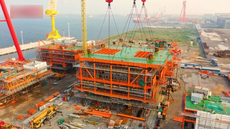 中国首个海洋油气装备“智能制造”项目陆地建造完工