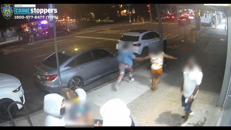 男子纽约街头遭2人抢劫夺走$3.5万手表 3名朋友四散而逃