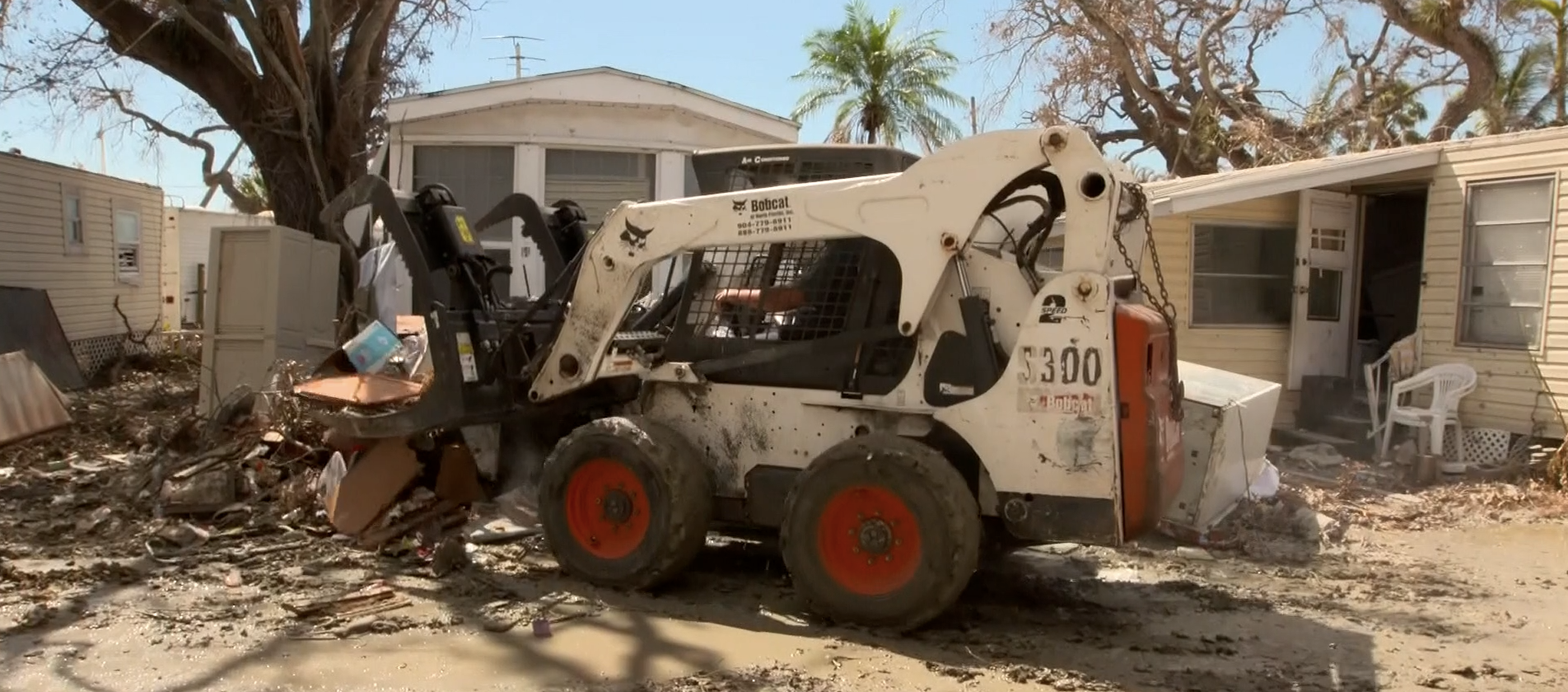 佛州灾区抢修进行中 重建家园之路仍漫长