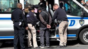纽约市政部门联合执法 法拉盛多摊贩被捕