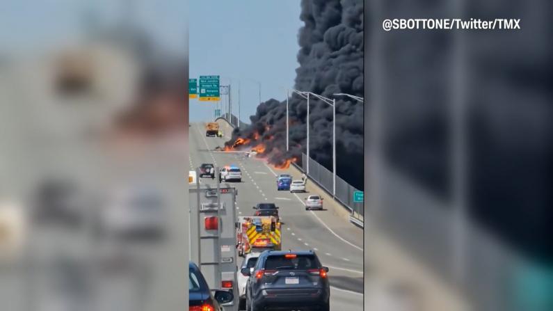 康州高速油罐车起火 大桥护栏烧没了