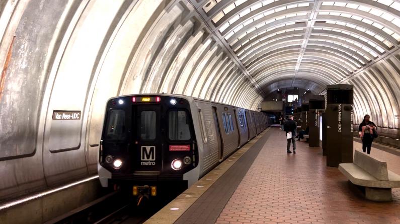DC交管局呼吁对地铁逃票法进行改革