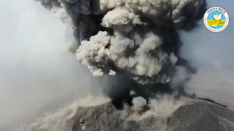 危地马拉火山再喷发 灰云绵延数千英里