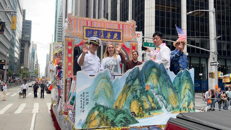 精彩！亚太裔传统文化游行再现曼哈顿中城