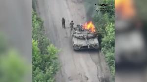 无人机炸俄坦克 乌克兰:反攻开始