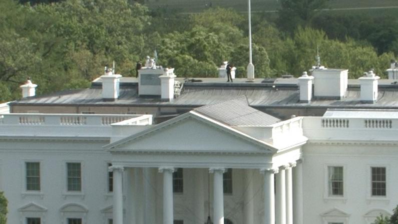 白宫在发现“未知物品”后紧急关闭