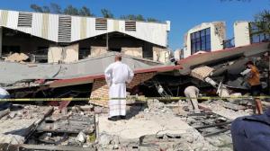 墨西哥教堂坍塌10死60伤