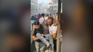 【现场】以军空袭加沙难民营 大量人员伤亡